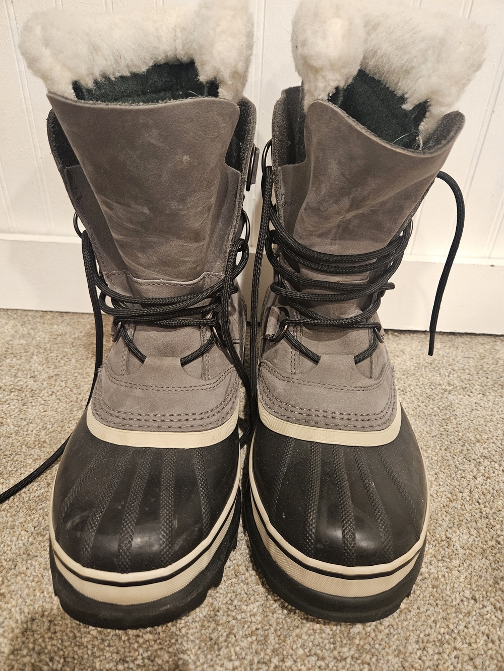 Sorel Women's Gray and Black Waterproof Winter Boots